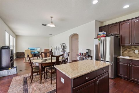 House in Winter Garden, Florida 4 bedrooms, 242.29 sq.m. № 2200968 - photo 11