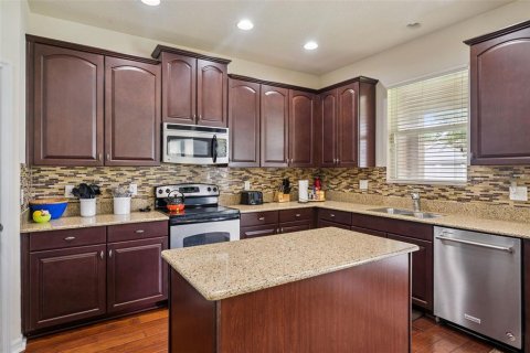 House in Winter Garden, Florida 4 bedrooms, 242.29 sq.m. № 2200968 - photo 14