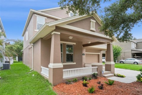 House in Winter Garden, Florida 4 bedrooms, 242.29 sq.m. № 2200968 - photo 2