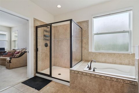 House in Winter Garden, Florida 4 bedrooms, 242.29 sq.m. № 2200968 - photo 21
