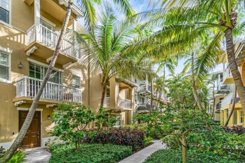 Touwnhouse à vendre à Delray Beach, Floride: 3 chambres, 172.8 m2 № 2082224 - photo 4
