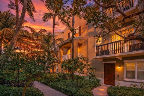 Touwnhouse à vendre à Delray Beach, Floride: 3 chambres, 172.8 m2 № 2082224 - photo 3