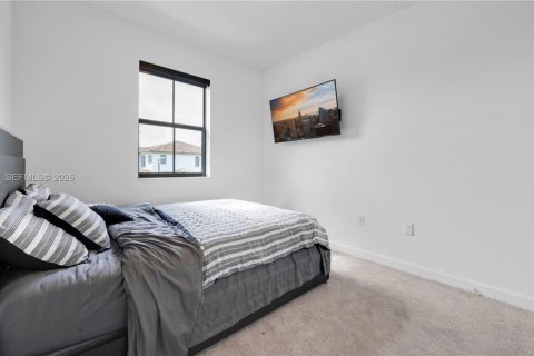 Townhouse in Homestead, Florida 3 bedrooms, 137.77 sq.m. № 2058389 - photo 19