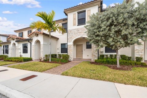 Townhouse in Homestead, Florida 3 bedrooms, 137.77 sq.m. № 2058389 - photo 23