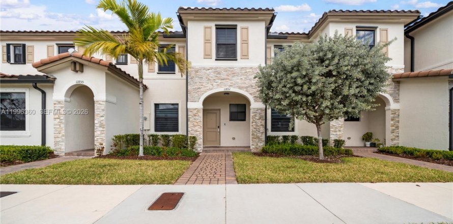 Townhouse in Homestead, Florida 3 bedrooms, 137.77 sq.m. № 2058389