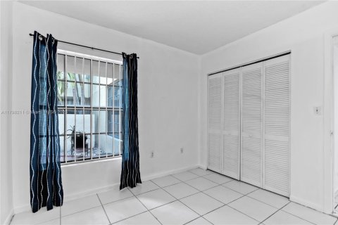 Copropriété à louer à Miami, Floride: 3 chambres, 102.38 m2 № 1861313 - photo 19