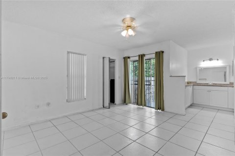 Copropriété à louer à Miami, Floride: 3 chambres, 102.38 m2 № 1861313 - photo 11
