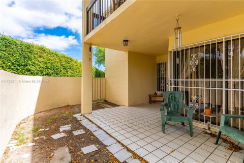 Copropriété à louer à Miami, Floride: 3 chambres, 102.38 m2 № 1861313 - photo 20