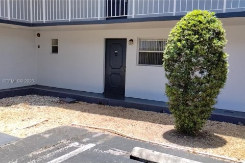 Copropriété à vendre à Miami, Floride: 2 chambres, 88.44 m2 № 2154345 - photo 2