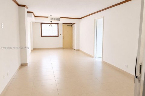 Copropriété à vendre à Miami, Floride: 2 chambres, 88.44 m2 № 2154345 - photo 10