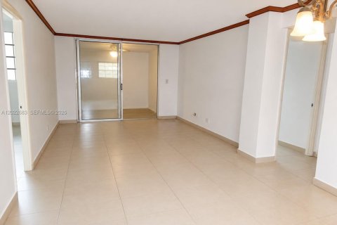 Copropriété à vendre à Miami, Floride: 2 chambres, 88.44 m2 № 2154345 - photo 3
