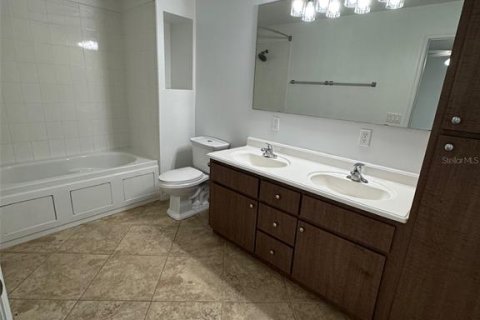 Apartamento en alquiler en Leesburg, Florida, 3 dormitorios, 172.24 m2 № 1769584 - foto 15