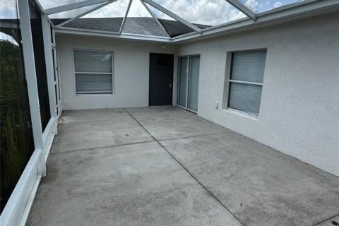 Apartamento en alquiler en Leesburg, Florida, 3 dormitorios, 172.24 m2 № 1769584 - foto 1