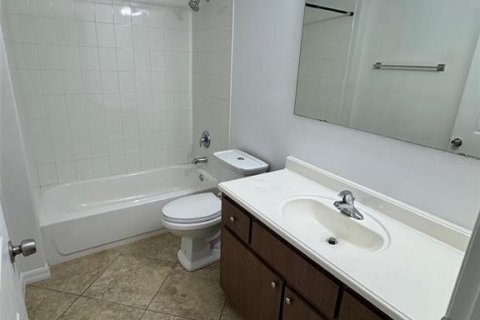 Apartamento en alquiler en Leesburg, Florida, 3 dormitorios, 172.24 m2 № 1769584 - foto 7