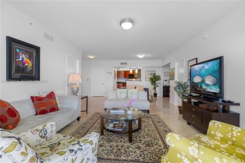 Condominio en alquiler en Sunny Isles Beach, Florida, 2 dormitorios, 148.83 m2 № 2154463 - foto 5