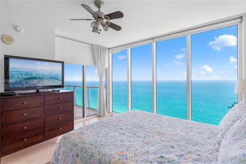 Condominio en alquiler en Sunny Isles Beach, Florida, 2 dormitorios, 148.83 m2 № 2154463 - foto 16