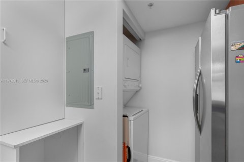 Condominio en alquiler en Sunny Isles Beach, Florida, 2 dormitorios, 148.83 m2 № 2154463 - foto 11