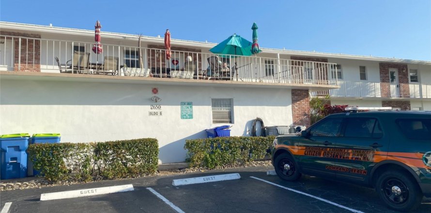 Condominio en Pompano Beach, Florida, 1 dormitorio  № 1029644