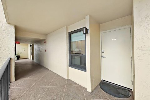 Снять в аренду кондоминиум в Клируотер, Флорида 5 комнат, 97.55м2, № 2109446 - фото 2