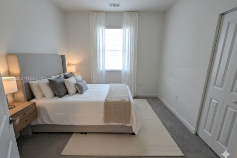 Снять в аренду таунхаус в Хомстед, Флорида 3 спальни, № 1992354 - фото 9