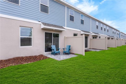 Touwnhouse à vendre à Tavares, Floride: 3 chambres, 134.8 m2 № 1771013 - photo 5