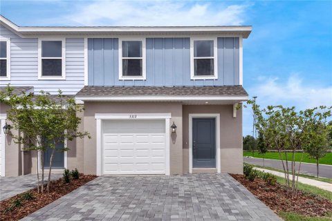 Touwnhouse à vendre à Tavares, Floride: 3 chambres, 134.8 m2 № 1771013 - photo 1
