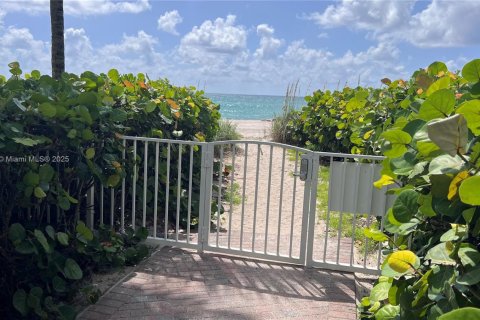 Condo in Sunny Isles Beach, Florida, 3 bedrooms  № 1978895 - photo 7