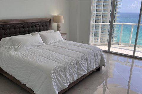 Condo in Sunny Isles Beach, Florida, 3 bedrooms  № 1978895 - photo 29