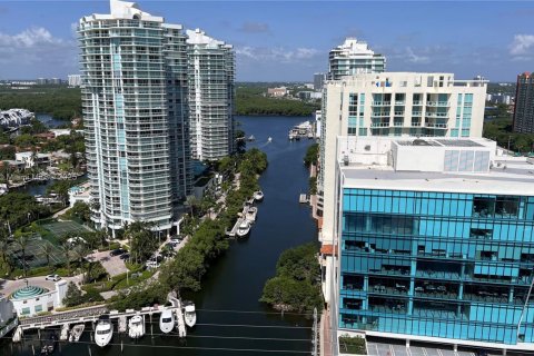 Condo in Sunny Isles Beach, Florida, 3 bedrooms  № 1978895 - photo 11