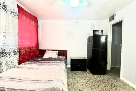 Снять в аренду коммерческую недвижимость в Вест-Парк, Флорида № 1989850 - фото 5