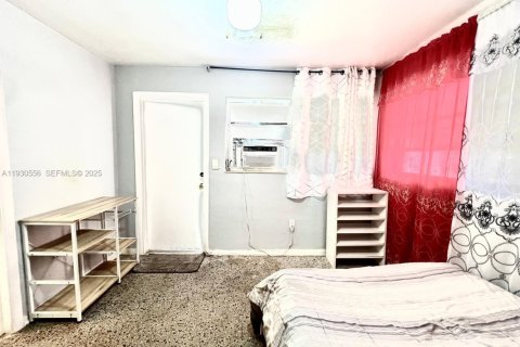 Снять в аренду коммерческую недвижимость в Вест-Парк, Флорида № 1989850 - фото 3