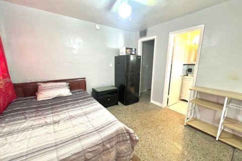 Снять в аренду коммерческую недвижимость в Вест-Парк, Флорида № 1989850 - фото 4