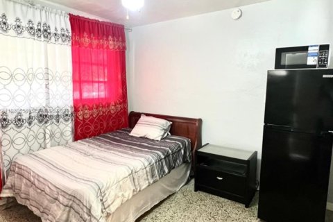 Снять в аренду коммерческую недвижимость в Вест-Парк, Флорида № 1989850 - фото 7