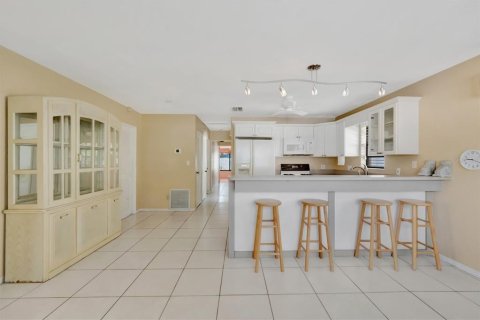 Casa en venta en Saint Petersburg, Florida, 2 dormitorios, 105.54 m2 № 2097973 - foto 8