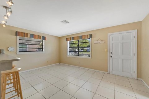 Casa en venta en Saint Petersburg, Florida, 2 dormitorios, 105.54 m2 № 2097973 - foto 10