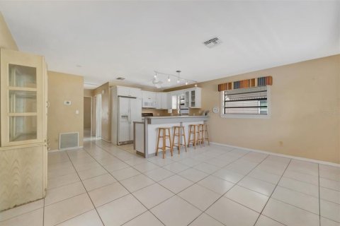 Casa en venta en Saint Petersburg, Florida, 2 dormitorios, 105.54 m2 № 2097973 - foto 6