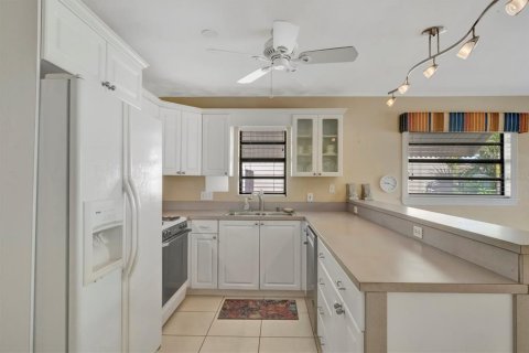 Casa en venta en Saint Petersburg, Florida, 2 dormitorios, 105.54 m2 № 2097973 - foto 12