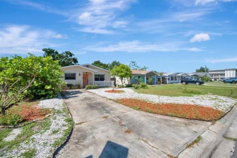 Casa en venta en Saint Petersburg, Florida, 2 dormitorios, 105.54 m2 № 2097973 - foto 3