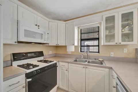 Casa en venta en Saint Petersburg, Florida, 2 dormitorios, 105.54 m2 № 2097973 - foto 13