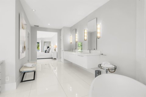 House in Delray Beach, Florida 4 bedrooms, 432.65 sq.m. № 2392677 - photo 22
