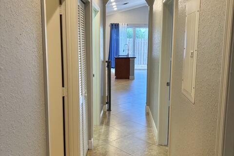 House in Palm Springs, Florida 3 bedrooms, 130.81 sq.m. № 2082920 - photo 19