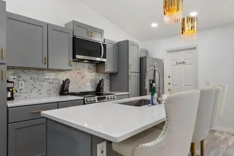 Villa ou maison à vendre à Kissimmee, Floride: 3 chambres, 114.08 m2 № 1793835 - photo 10