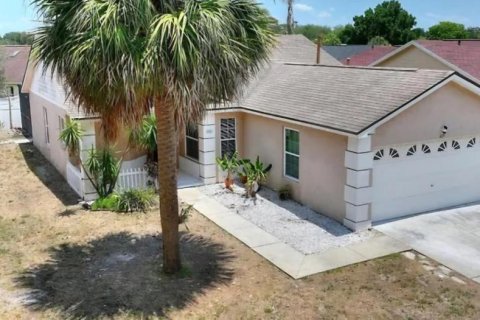 Villa ou maison à vendre à Kissimmee, Floride: 3 chambres, 114.08 m2 № 1793835 - photo 6
