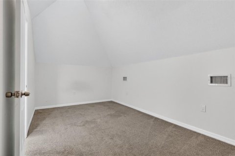 House in Tampa, Florida 5 bedrooms, 311.32 sq.m. № 2107207 - photo 28