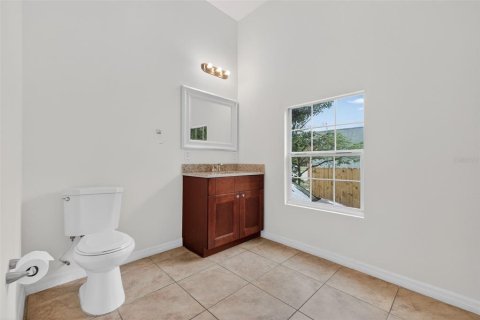 House in Tampa, Florida 5 bedrooms, 311.32 sq.m. № 2107207 - photo 7