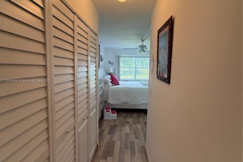 Condo in Sunrise, Florida, 1 bedroom  № 1981108 - photo 23