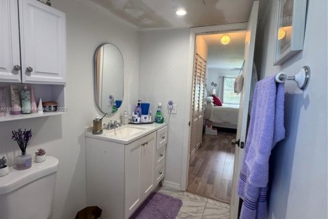 Condo in Sunrise, Florida, 1 bedroom  № 1981108 - photo 28
