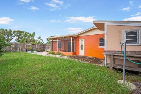 House in Port Richey, Florida 2 bedrooms, 91.97 sq.m. № 1905837 - photo 19