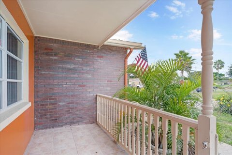 House in Port Richey, Florida 2 bedrooms, 91.97 sq.m. № 1905837 - photo 17