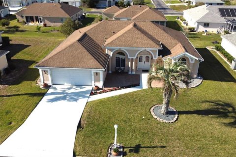 House in Ocala, Florida 3 bedrooms, 163.32 sq.m. № 1586636 - photo 1